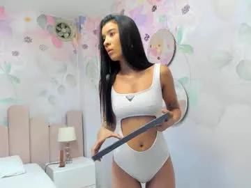 Try our girls live displays and explore the company of endless strippers, with beautiful physiques, vibrating toys and more.