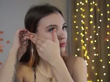 beckymadsons —  Let's reach 75000+ TODAY! I'm a #teen #18, #new #shy here, but already the best #bigass on CB  - Goal: take off my skirt   [313 tokens left]