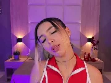 Try our girls live displays and explore the company of endless strippers, with beautiful physiques, vibrating toys and more.