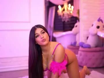 Try our girls live displays and explore the company of endless strippers, with beautiful physiques, vibrating toys and more.