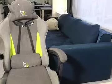 Try our girls live displays and explore the company of endless strippers, with beautiful physiques, vibrating toys and more.