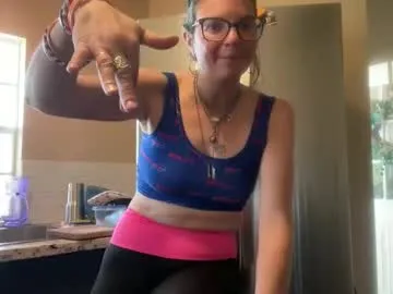 bexirl — Bex - Come hang out with me & DMB - get me naked - goal 2000. Toy is charging #milf #perfectboobs #leggings #chat #hotmilf