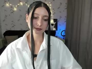 Try our girls live displays and explore the company of endless strippers, with beautiful physiques, vibrating toys and more.