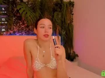 Try our girls live displays and explore the company of endless strippers, with beautiful physiques, vibrating toys and more.