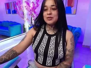 Try our girls live displays and explore the company of endless strippers, with beautiful physiques, vibrating toys and more.