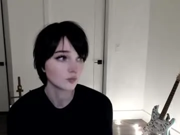 blackberryfizz —  GOAL: domi tease   #fuckmachine #natural #teen #goth #cute [500]  #pigley