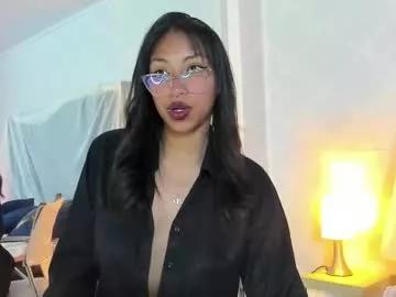 Try our girls live displays and explore the company of endless strippers, with beautiful physiques, vibrating toys and more.