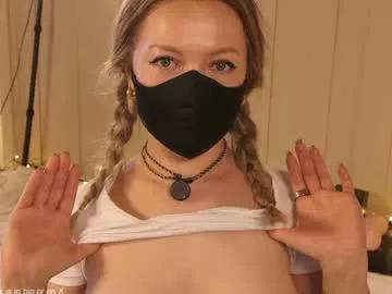 Blondehottiek webcams show profile image 