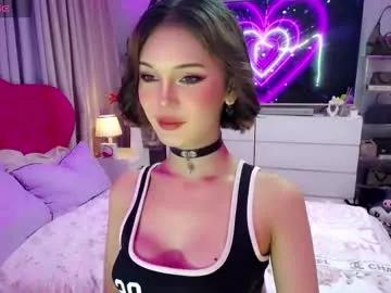 Try our girls live displays and explore the company of endless strippers, with beautiful physiques, vibrating toys and more.