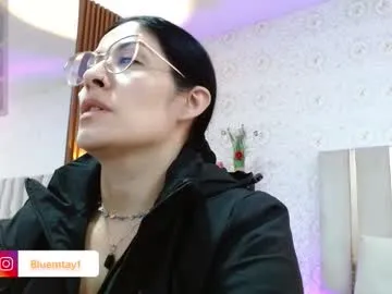 blue_tay1 — GOAL: Fingers pussy [53 tokens remaining] Hi guys make me cum with your tips ... if you love me tip me 5  55  555  5555 #milf #latina #mature #bigass #bigboobs