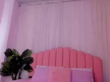 Try our girls live displays and explore the company of endless strippers, with beautiful physiques, vibrating toys and more.