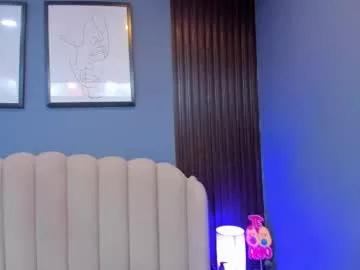 Try our girls live displays and explore the company of endless strippers, with beautiful physiques, vibrating toys and more.