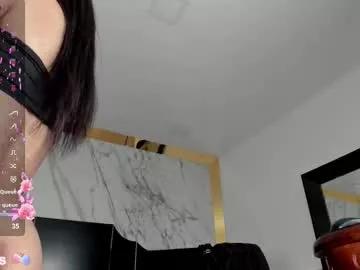 Try our girls live displays and explore the company of endless strippers, with beautiful physiques, vibrating toys and more.