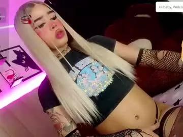 Try our girls live displays and explore the company of endless strippers, with beautiful physiques, vibrating toys and more.