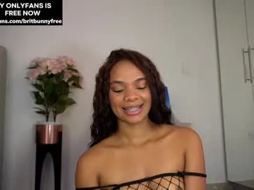 camilitasu — naked and finger in my pussy #latina #teen #bigass #lovense  #curvy [2333 tokens remaining]