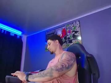 Try our girls live displays and explore the company of endless strippers, with beautiful physiques, vibrating toys and more.