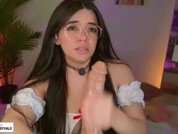 Try our girls live displays and explore the company of endless strippers, with beautiful physiques, vibrating toys and more.