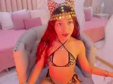 Try our girls live displays and explore the company of endless strippers, with beautiful physiques, vibrating toys and more.