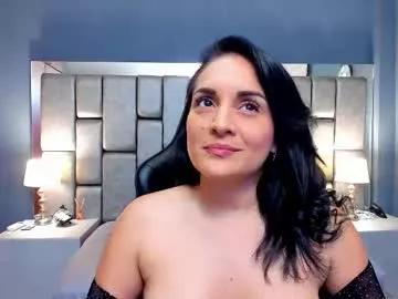 Try our girls live displays and explore the company of endless strippers, with beautiful physiques, vibrating toys and more.