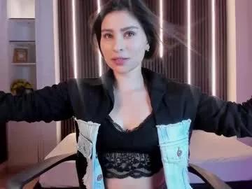 Try our girls live displays and explore the company of endless strippers, with beautiful physiques, vibrating toys and more.