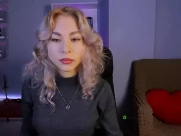 charlie_bonsie — GOAL: show outfit [95 tokens remaining] Welcome to my room! #mistress #18 #shy #lovense #bigass