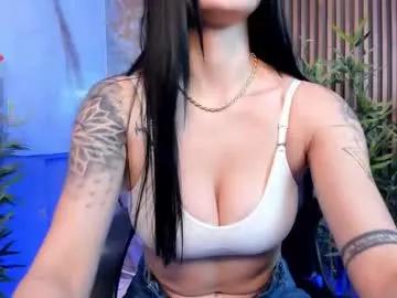 Try our girls live displays and explore the company of endless strippers, with beautiful physiques, vibrating toys and more.