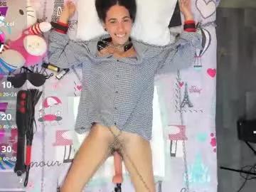 Try our girls live displays and explore the company of endless strippers, with beautiful physiques, vibrating toys and more.