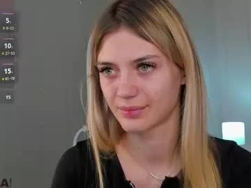 Try our girls live displays and explore the company of endless strippers, with beautiful physiques, vibrating toys and more.