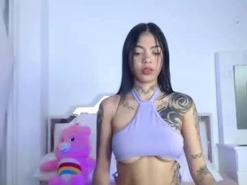 Try our girls live displays and explore the company of endless strippers, with beautiful physiques, vibrating toys and more.