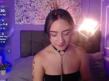 Try our girls live displays and explore the company of endless strippers, with beautiful physiques, vibrating toys and more.