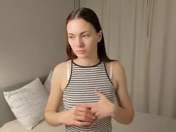 Try our girls live displays and explore the company of endless strippers, with beautiful physiques, vibrating toys and more.