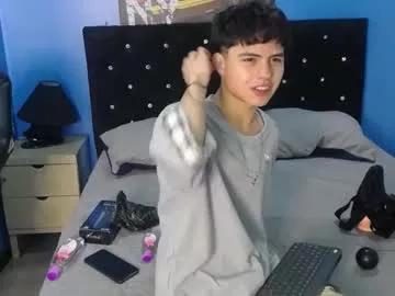 Try our girls live displays and explore the company of endless strippers, with beautiful physiques, vibrating toys and more.