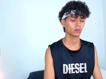 connor_garrett — Connor_garrett's room #young #new #ass #18 #feet