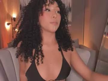Try our girls live displays and explore the company of endless strippers, with beautiful physiques, vibrating toys and more.