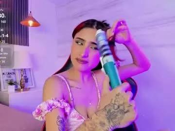 Try our girls live displays and explore the company of endless strippers, with beautiful physiques, vibrating toys and more.