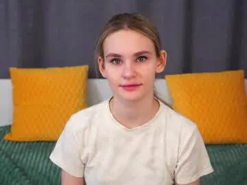 cum_dynasty — Goal: blow a kiss   <3   My name is Naomi,   I'm #new here, i have #bigboobs and im very #shy #18 #petite [4 tokens remaining]