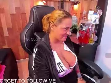 Try our girls live displays and explore the company of endless strippers, with beautiful physiques, vibrating toys and more.