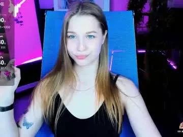 Try our girls live displays and explore the company of endless strippers, with beautiful physiques, vibrating toys and more.