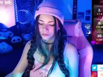 Try our girls live displays and explore the company of endless strippers, with beautiful physiques, vibrating toys and more.