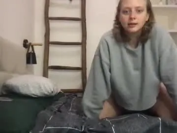 daisy_lately — GOAL: play with nipples [125 tokens remaining] help me cum <3 #new #curvy #bush #shy #horny