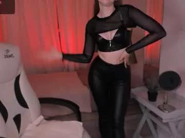 Try our girls live displays and explore the company of endless strippers, with beautiful physiques, vibrating toys and more.