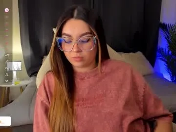 dakottaa__ —  Happy day   #ahegao #latina #bigass #18 #natural [3815 tokens remaining]