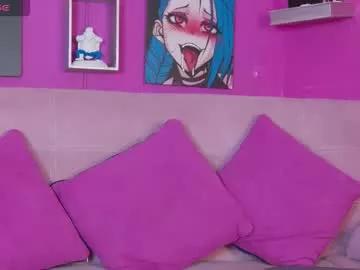 Try our girls live displays and explore the company of endless strippers, with beautiful physiques, vibrating toys and more.