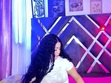 Try our girls live displays and explore the company of endless strippers, with beautiful physiques, vibrating toys and more.