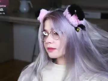 deettastaschke — Goal: A good start to the day. My name is Katya and this is my first day with you! Welcome to Kittyland!!! #new #18 #blonde #shy #cute [55 tokens remaining]