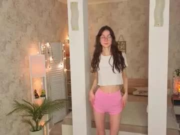 Try our girls live displays and explore the company of endless strippers, with beautiful physiques, vibrating toys and more.