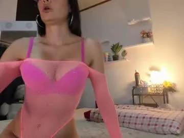 Try our girls live displays and explore the company of endless strippers, with beautiful physiques, vibrating toys and more.