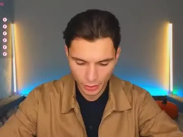 denlover — CUM SHOW  [4444 tokens remaining]