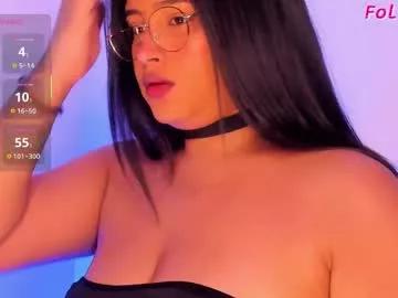 Try our girls live displays and explore the company of endless strippers, with beautiful physiques, vibrating toys and more.