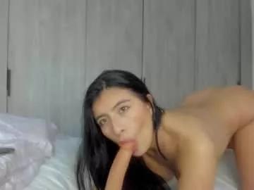 Try our girls live displays and explore the company of endless strippers, with beautiful physiques, vibrating toys and more.